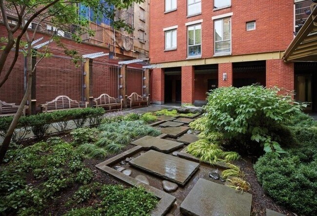 Building Photo - 2 bedroom in New York NY 10038