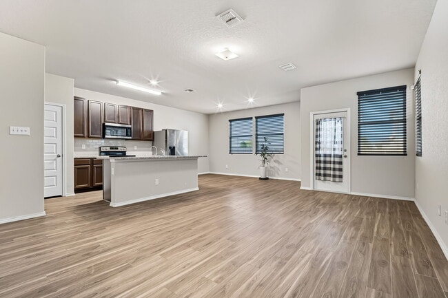 Building Photo - 5415 Moni Rock Dr