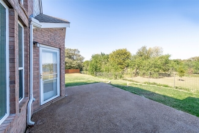 Building Photo - 2318 Balleybrooke Dr