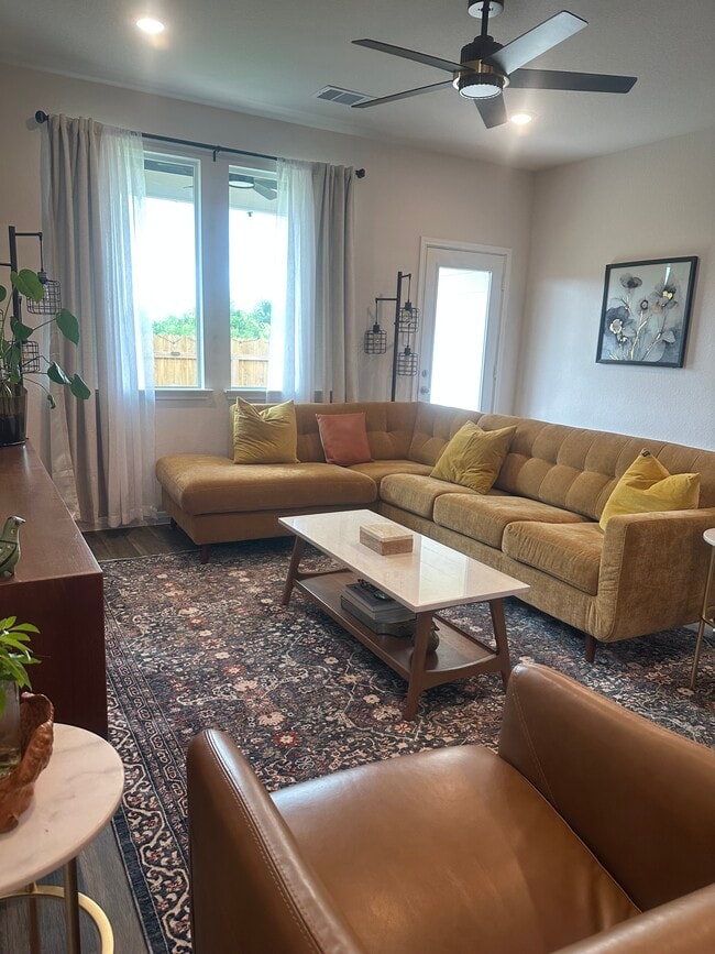 Building Photo - 410 Inks Ln