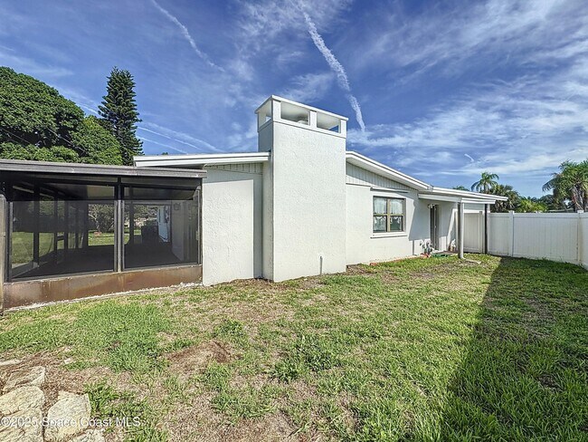 Building Photo - 205 Bimini Dr