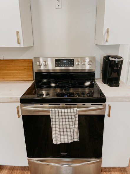 Building Photo - 3225 Colcord Ave