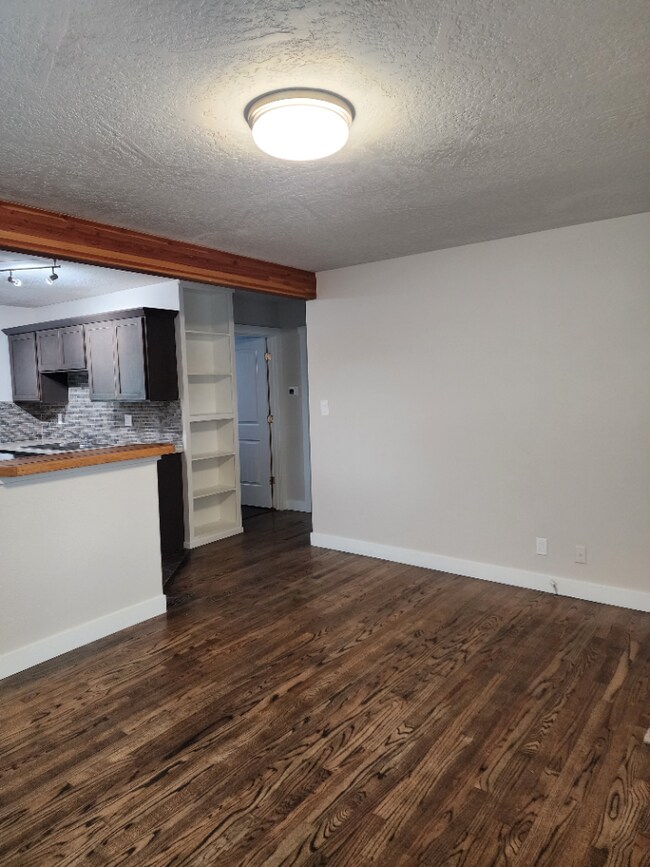 Building Photo - 3BR With Newer Updates