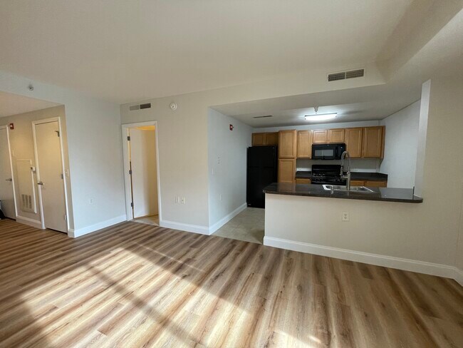 Building Photo - 350 G St SW