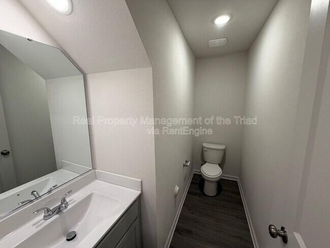 Building Photo - 3505 Marksbury Dr