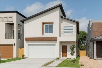 Building Photo - 19 Harmony St