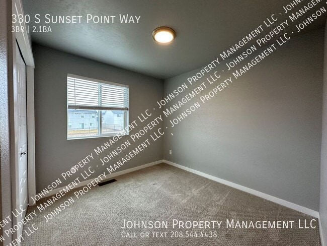 Building Photo - 330 S Sunset Point Way