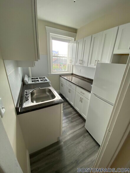 Building Photo - 1185 Boylston St
