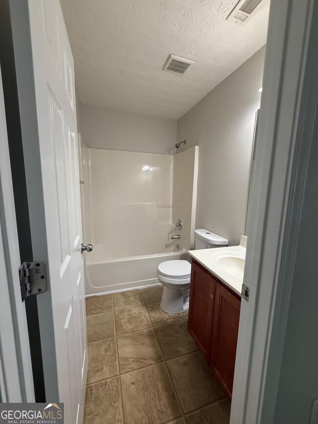 Building Photo - 6106 Allpoint Way