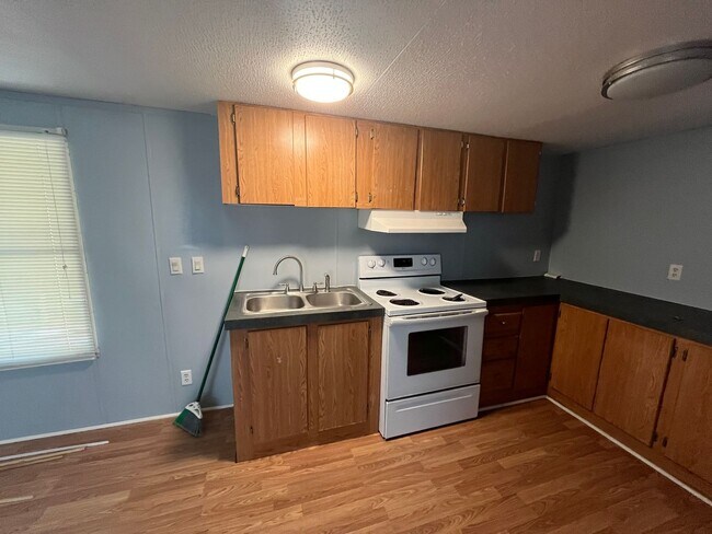 Building Photo - 508 County Rd 20 W