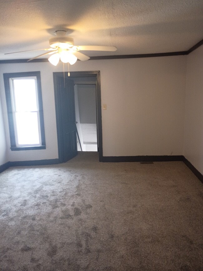 Building Photo - 1024 Guilford St