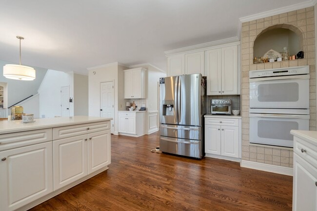 Building Photo - 403 Dogwood Way