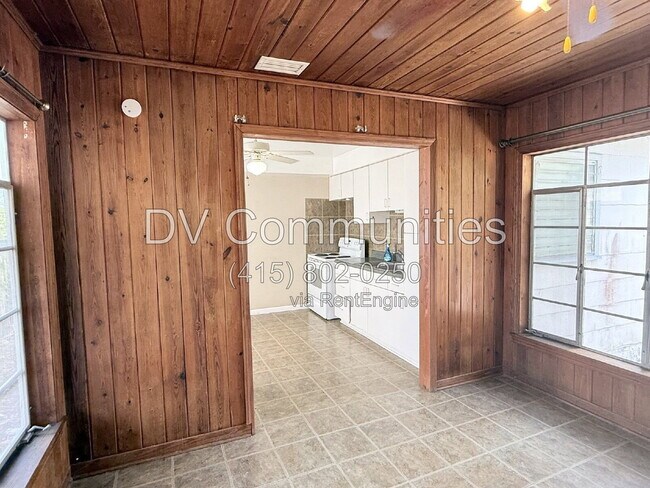 Building Photo - 4935 Emerson Ave S