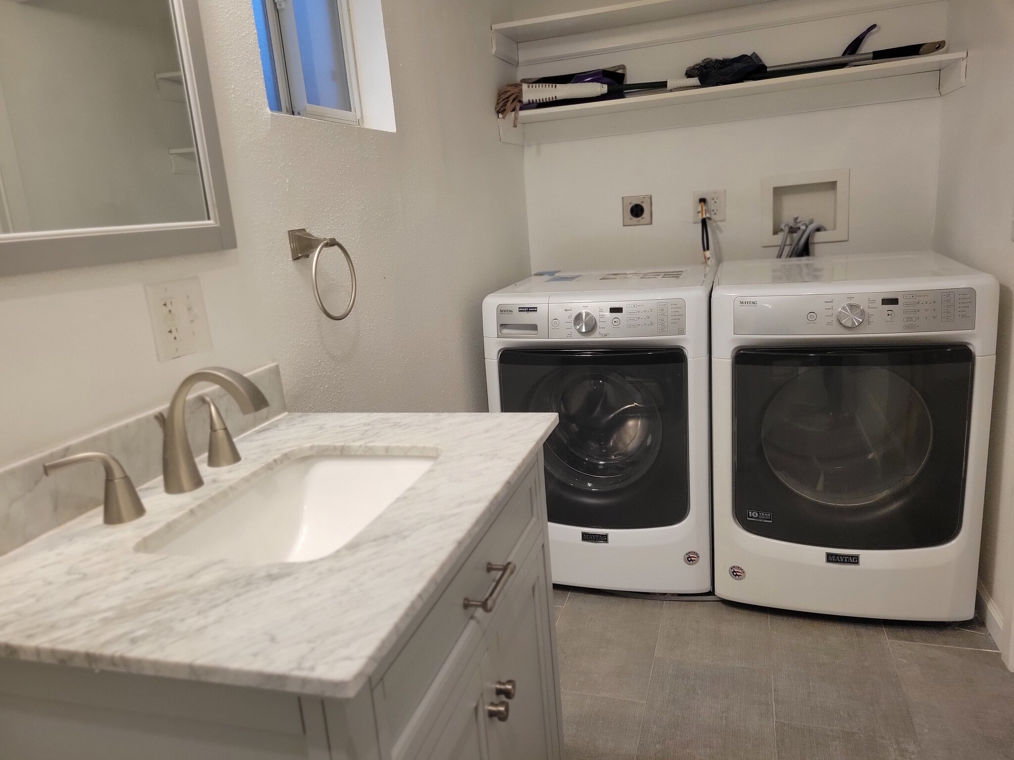 Washer and Dryer, Bathroom 1 - 11523 Ruthelen St