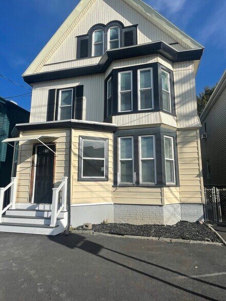 Primary Photo - 65 Hudson Ave