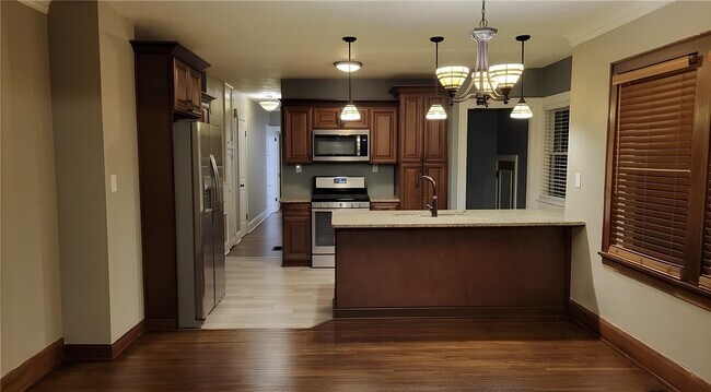 Kitchen - 2914 Golden Valley Rd