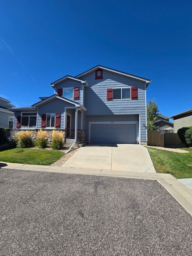 Primary Photo - Spacious well maintained 3 bedroom home