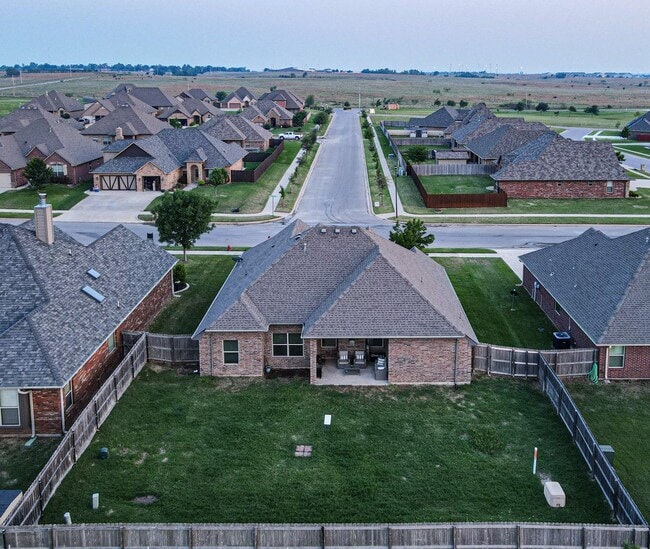 Building Photo - Beautiful Eastlake Home, easy access to Ft...