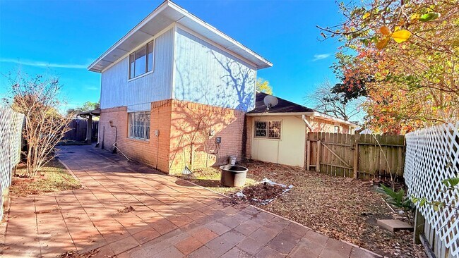 Building Photo - 13034 Birch Grove Dr