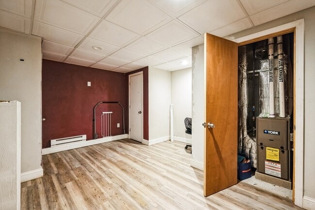 Building Photo - 10 Clapp St