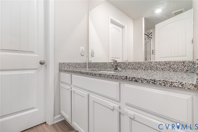 Building Photo - 7903 Honeybee Ct