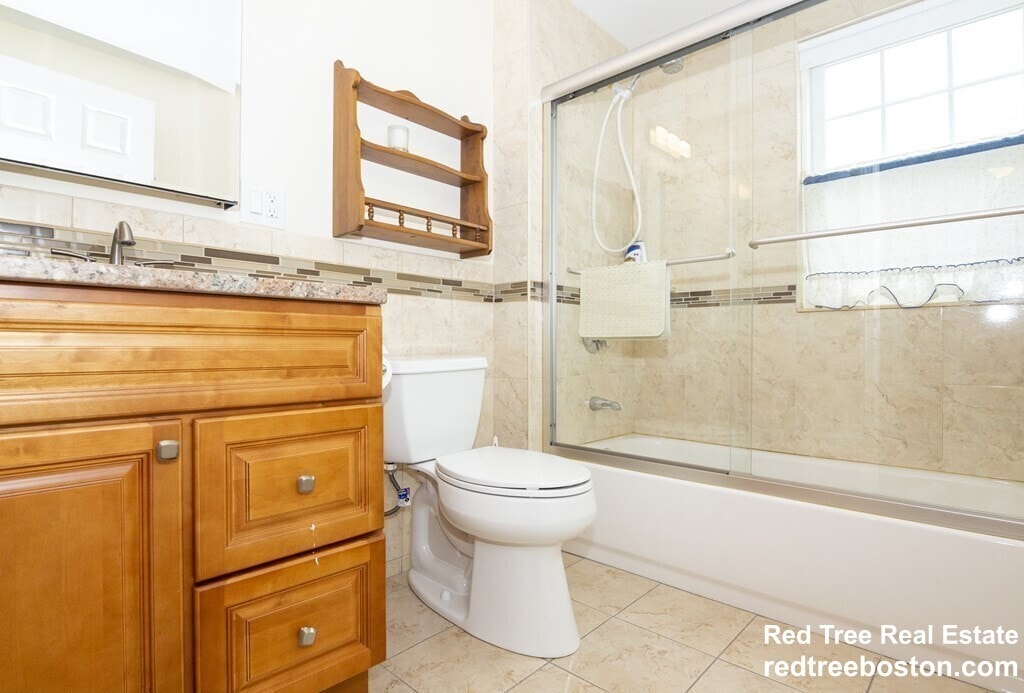 Building Photo - 118 Elgin St