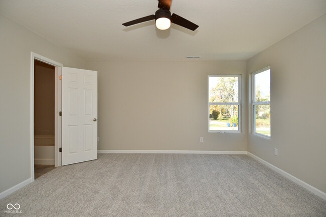 Building Photo - 9732 Evening Sky Way