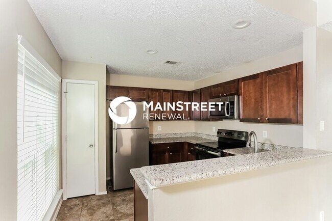 Building Photo - 3 Bedroom Pet-Friendly Home in Arlington, TX with Main Street Renewal