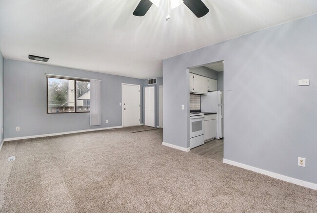Living/Dining View - 2039 Inverway Ct