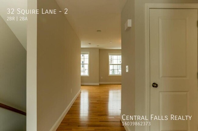 Building Photo - 32 Squire Ln
