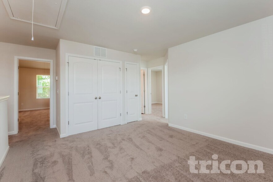 Building Photo - 4615 Hazelburn Dr