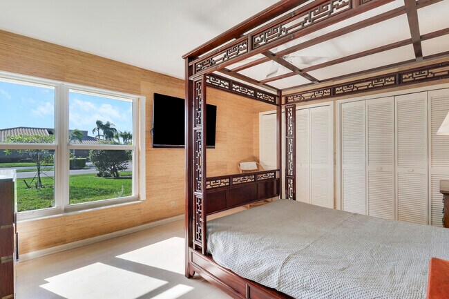 Building Photo - 13760 Sand Crane Dr