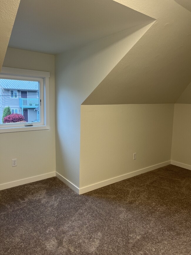 Building Photo - 2214 Valencia St