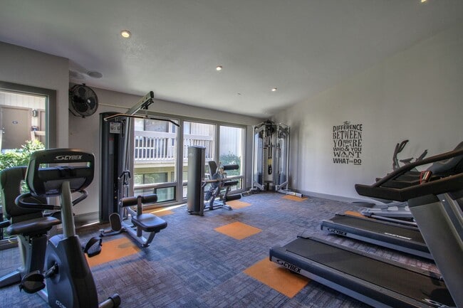 Building Photo - Ground Floor Condo at Footprints on the Bay