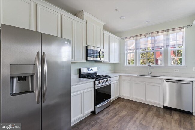 Building Photo - 43767 Winterberry Wy
