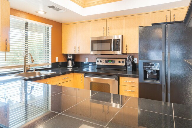 Building Photo - 46631 Arapahoe Cir