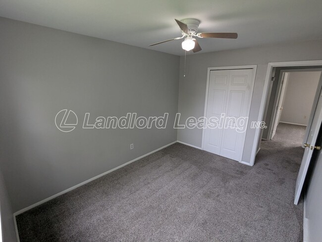 Building Photo - Spacious Split-Level Home with Updates in ...