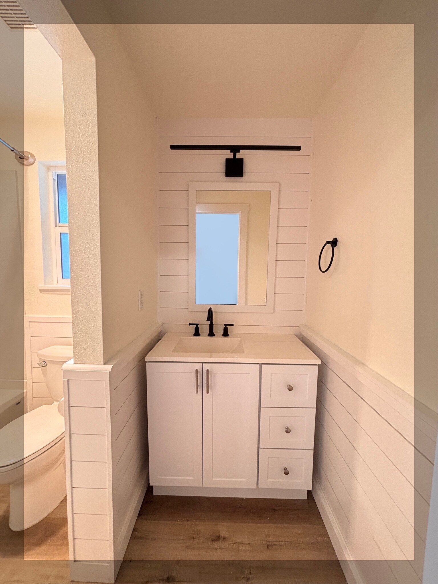 Building Photo - 429 Thomas St NW