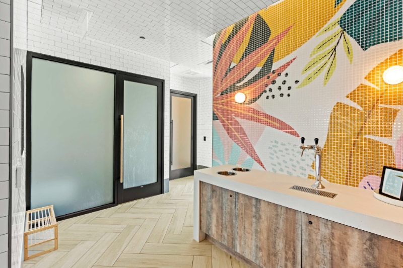 Building Photo - 208 W Hill St