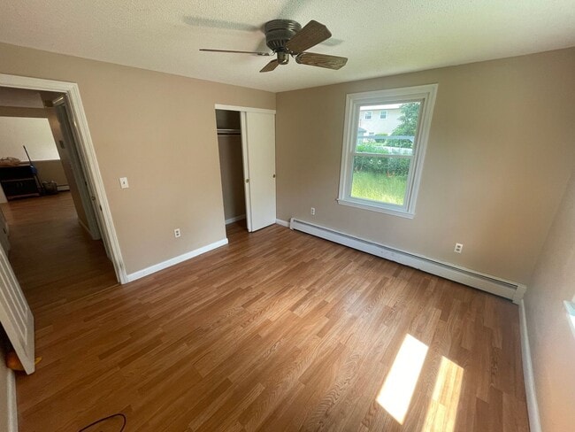Building Photo - Single-Family Home in South Nashua
