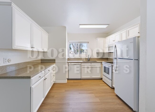 Building Photo - 2536 White Oak Pl
