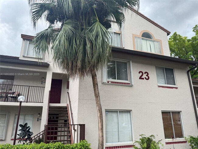 Building Photo - 13910 SW 91st Terrace