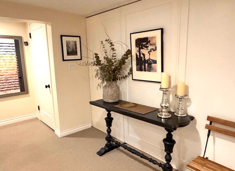 Building Photo - 5320 9th Ave NE