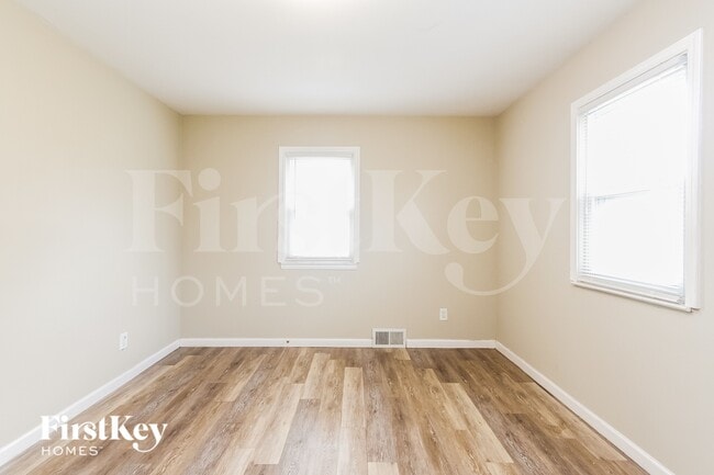 Building Photo - 9045 E 18th St