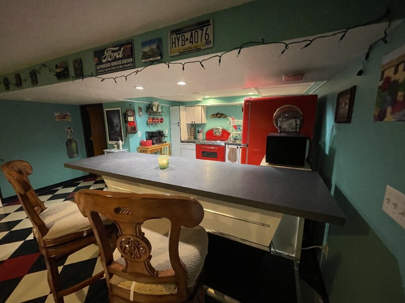 Building Photo - 2888 Colonial Way