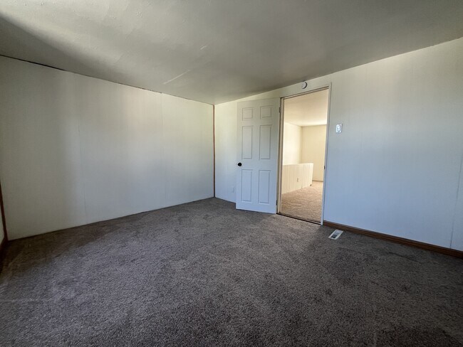 Building Photo - 934 S 21st St