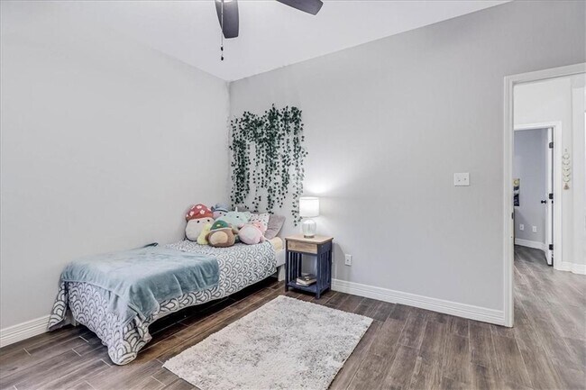 Building Photo - 3833 Pennine Way