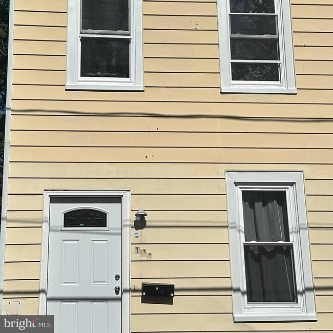 Building Photo - 104 New Rose St