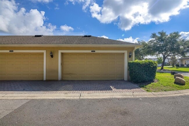 Building Photo - 12702 Salomon Cove Dr