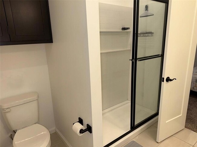 Building Photo - 573 S Fretz Ave